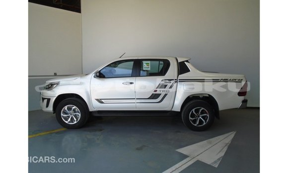 Buy Import Toyota Hilux White Car in Import - Dubai in Abseron Buy Import Toyota Hilux White Car in Import - Dubai in Abseron