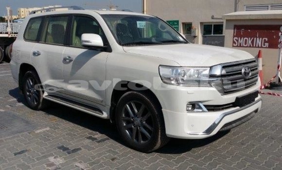 Buy Import Toyota Land Cruiser White Car in Import - Dubai in Abseron Buy Import Toyota Land Cruiser White Car in Import - Dubai in Abseron
