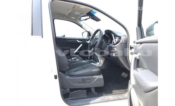 Buy Import Mercedes-Benz 250 White Car in Import - Dubai in Abseron Buy Import Mercedes-Benz 250 White Car in Import - Dubai in Abseron