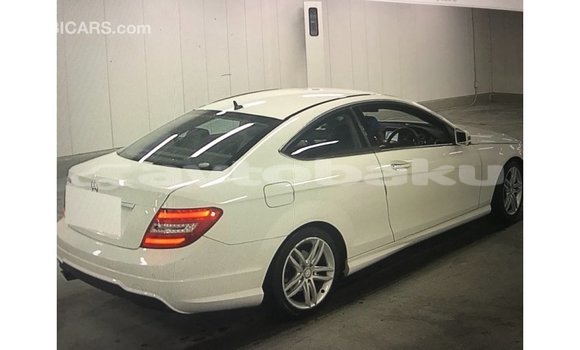 Buy Import Mercedes-Benz 190 White Car in Import - Dubai in Abseron Buy Import Mercedes-Benz 190 White Car in Import - Dubai in Abseron