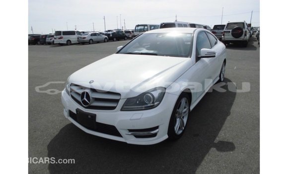 Buy Import Mercedes-Benz 190 White Car in Import - Dubai in Abseron Buy Import Mercedes-Benz 190 White Car in Import - Dubai in Abseron