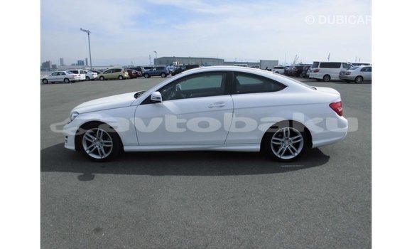 Buy Import Mercedes-Benz 190 White Car in Import - Dubai in Abseron Buy Import Mercedes-Benz 190 White Car in Import - Dubai in Abseron