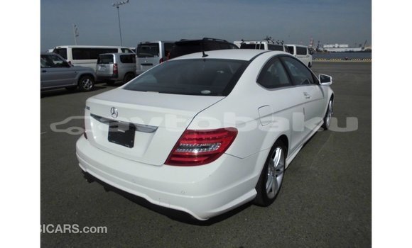 Buy Import Mercedes-Benz 190 White Car in Import - Dubai in Abseron Buy Import Mercedes-Benz 190 White Car in Import - Dubai in Abseron