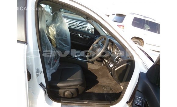 Buy Import Mercedes-Benz 200 White Car in Import - Dubai in Abseron Buy Import Mercedes-Benz 200 White Car in Import - Dubai in Abseron