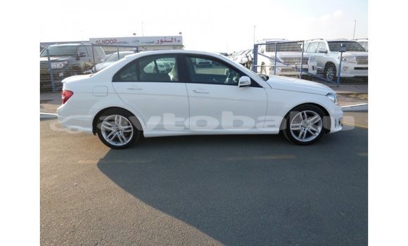 Buy Import Mercedes-Benz 200 White Car in Import - Dubai in Abseron Buy Import Mercedes-Benz 200 White Car in Import - Dubai in Abseron