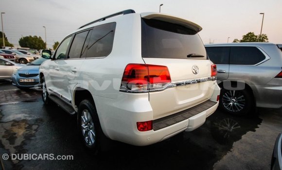 Buy Import Toyota Land Cruiser White Car in Import - Dubai in Abseron Buy Import Toyota Land Cruiser White Car in Import - Dubai in Abseron
