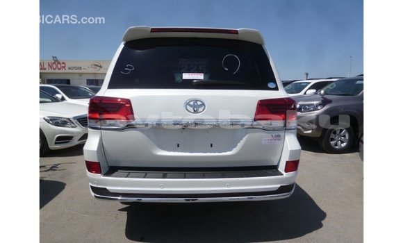 Buy Import Toyota Land Cruiser White Car in Import - Dubai in Abseron Buy Import Toyota Land Cruiser White Car in Import - Dubai in Abseron