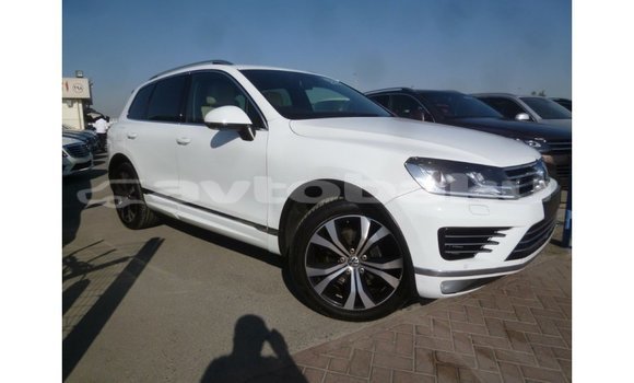 Buy Import Volkswagen Touareg White Car in Import - Dubai in Abseron
