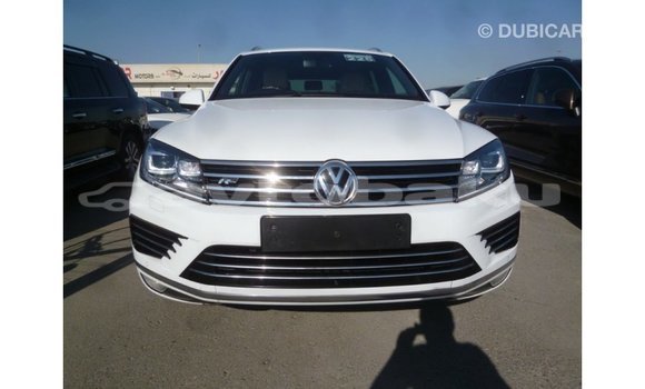 Buy Import Volkswagen Touareg White Car in Import - Dubai in Abseron Buy Import Volkswagen Touareg White Car in Import - Dubai in Abseron