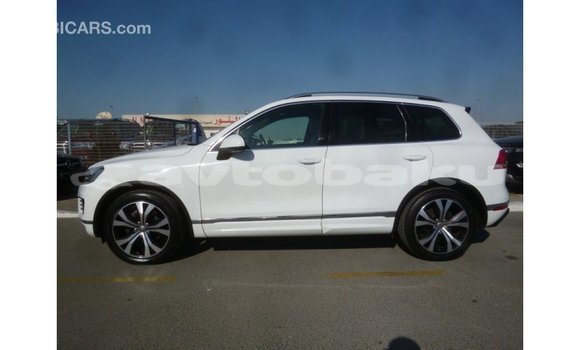 Buy Import Volkswagen Touareg White Car in Import - Dubai in Abseron Buy Import Volkswagen Touareg White Car in Import - Dubai in Abseron