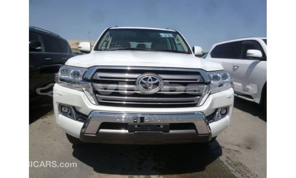 Buy Import Toyota Land Cruiser White Car in Import - Dubai in Abseron Buy Import Toyota Land Cruiser White Car in Import - Dubai in Abseron