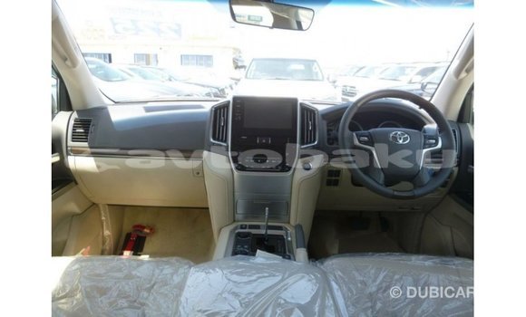 Buy Import Toyota Land Cruiser White Car in Import - Dubai in Abseron Buy Import Toyota Land Cruiser White Car in Import - Dubai in Abseron