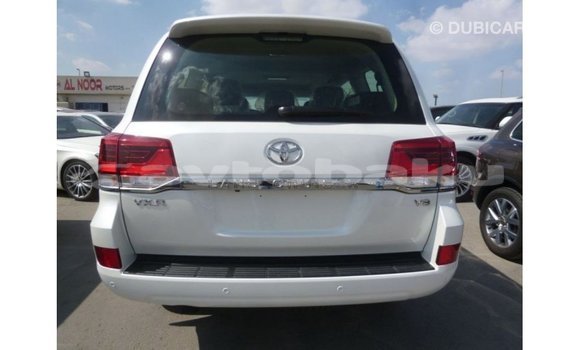 Buy Import Toyota Land Cruiser White Car in Import - Dubai in Abseron Buy Import Toyota Land Cruiser White Car in Import - Dubai in Abseron