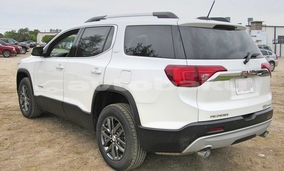 Buy Used GMC Acadia White Car in Agcabadi in Mil-Qarabax Buy Used GMC Acadia White Car in Agcabadi in Mil-Qarabax