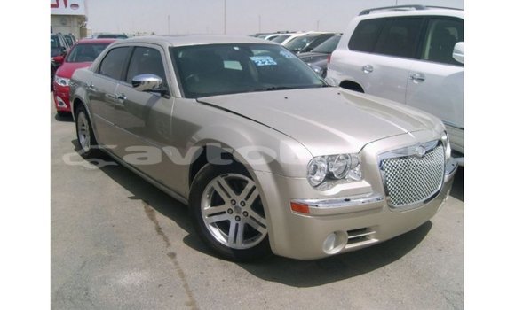 Buy Import Chrysler 300 Beige Car in Import - Dubai in Abseron