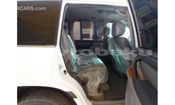 Buy Import Toyota Land Cruiser White Car in Import - Dubai in Abseron Buy Import Toyota Land Cruiser White Car in Import - Dubai in Abseron