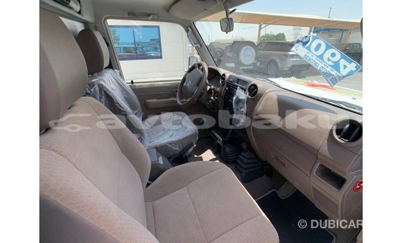 Buy Import Toyota Land Cruiser Beige Car in Import - Dubai in Abseron Buy Import Toyota Land Cruiser Beige Car in Import - Dubai in Abseron