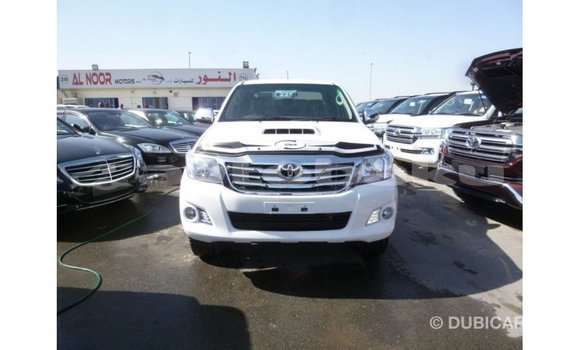 Buy Import Toyota Hilux White Car in Import - Dubai in Abseron Buy Import Toyota Hilux White Car in Import - Dubai in Abseron