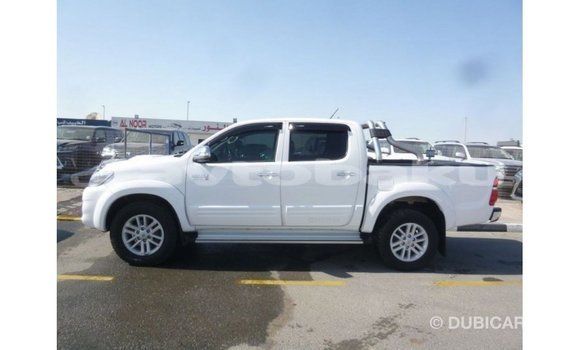 Buy Import Toyota Hilux White Car in Import - Dubai in Abseron Buy Import Toyota Hilux White Car in Import - Dubai in Abseron