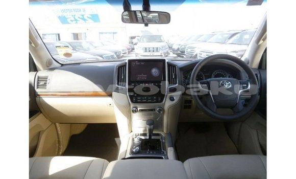 Buy Import Toyota Land Cruiser White Car in Import - Dubai in Abseron Buy Import Toyota Land Cruiser White Car in Import - Dubai in Abseron