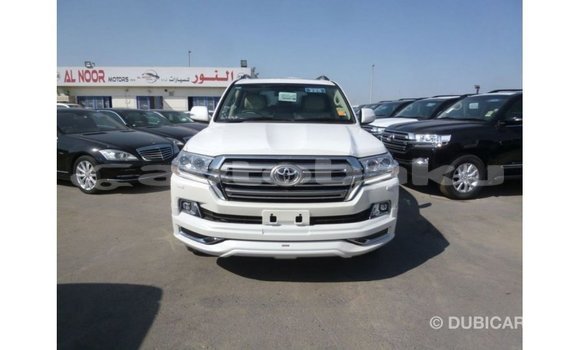 Buy Import Toyota Land Cruiser White Car in Import - Dubai in Abseron Buy Import Toyota Land Cruiser White Car in Import - Dubai in Abseron