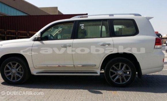 Buy Import Toyota Land Cruiser White Car in Import - Dubai in Abseron Buy Import Toyota Land Cruiser White Car in Import - Dubai in Abseron