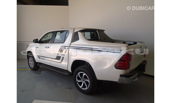 Buy Import Toyota Hilux White Car in Import - Dubai in Abseron Buy Import Toyota Hilux White Car in Import - Dubai in Abseron