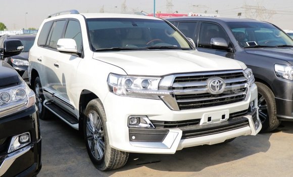 Buy Import Toyota Land Cruiser White Car in Import - Dubai in Abseron Buy Import Toyota Land Cruiser White Car in Import - Dubai in Abseron