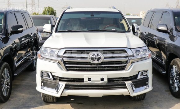 Buy Import Toyota Land Cruiser White Car in Import - Dubai in Abseron Buy Import Toyota Land Cruiser White Car in Import - Dubai in Abseron