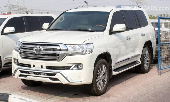 Buy Import Toyota Land Cruiser White Car in Import - Dubai in Abseron Buy Import Toyota Land Cruiser White Car in Import - Dubai in Abseron