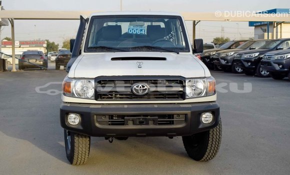 Buy Import Toyota Land Cruiser White Car in Import - Dubai in Abseron Buy Import Toyota Land Cruiser White Car in Import - Dubai in Abseron