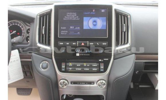 Buy Import Toyota Land Cruiser White Car in Import - Dubai in Abseron Buy Import Toyota Land Cruiser White Car in Import - Dubai in Abseron