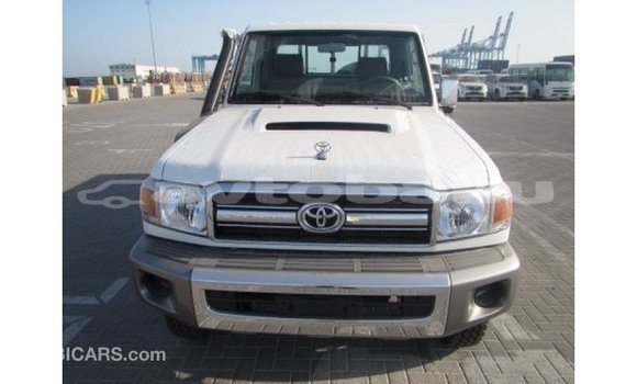 Buy Import Toyota Land Cruiser White Car in Import - Dubai in Abseron Buy Import Toyota Land Cruiser White Car in Import - Dubai in Abseron