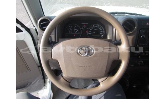 Buy Import Toyota Land Cruiser White Car in Import - Dubai in Abseron Buy Import Toyota Land Cruiser White Car in Import - Dubai in Abseron