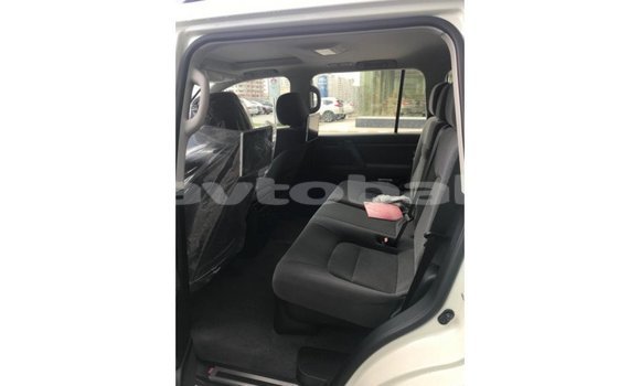 Buy Import Toyota Land Cruiser White Car in Import - Dubai in Abseron Buy Import Toyota Land Cruiser White Car in Import - Dubai in Abseron