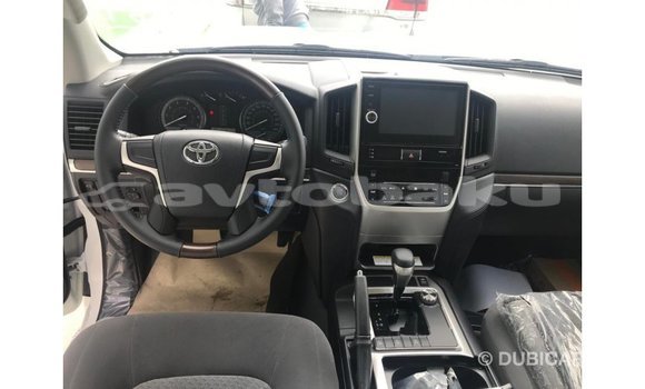 Buy Import Toyota Land Cruiser White Car in Import - Dubai in Abseron Buy Import Toyota Land Cruiser White Car in Import - Dubai in Abseron