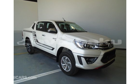 Buy Import Toyota Hilux White Car in Import - Dubai in Abseron Buy Import Toyota Hilux White Car in Import - Dubai in Abseron