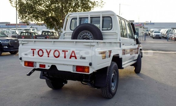 Buy Import Toyota Land Cruiser Beige Car in Import - Dubai in Abseron Buy Import Toyota Land Cruiser Beige Car in Import - Dubai in Abseron