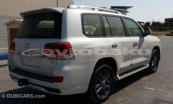 Buy Import Toyota Land Cruiser White Car in Import - Dubai in Abseron Buy Import Toyota Land Cruiser White Car in Import - Dubai in Abseron