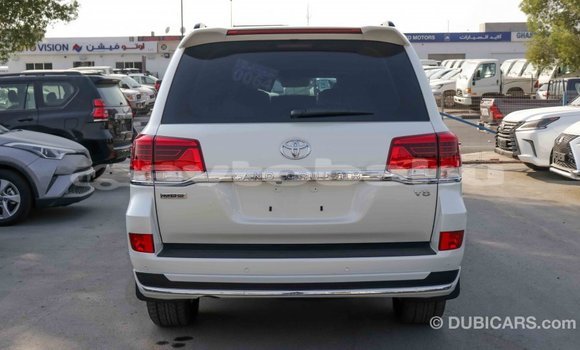 Buy Import Toyota Land Cruiser White Car in Import - Dubai in Abseron Buy Import Toyota Land Cruiser White Car in Import - Dubai in Abseron