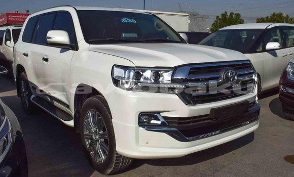 Buy Import Toyota Land Cruiser White Car in Import - Dubai in Abseron Buy Import Toyota Land Cruiser White Car in Import - Dubai in Abseron