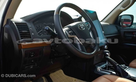 Buy Import Toyota Land Cruiser White Car in Import - Dubai in Abseron Buy Import Toyota Land Cruiser White Car in Import - Dubai in Abseron