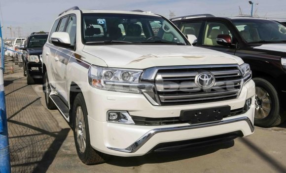 Buy Import Toyota Land Cruiser White Car in Import - Dubai in Abseron Buy Import Toyota Land Cruiser White Car in Import - Dubai in Abseron