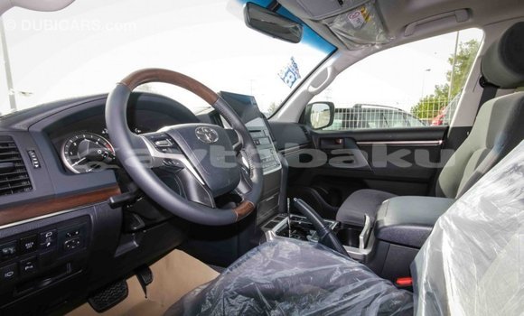 Buy Import Toyota Land Cruiser White Car in Import - Dubai in Abseron Buy Import Toyota Land Cruiser White Car in Import - Dubai in Abseron