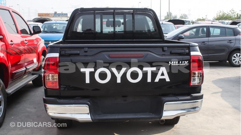 Big with watermark toyota hilux abseron import dubai 1336