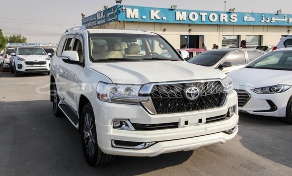 Buy Import Toyota Land Cruiser White Car in Import - Dubai in Abseron Buy Import Toyota Land Cruiser White Car in Import - Dubai in Abseron