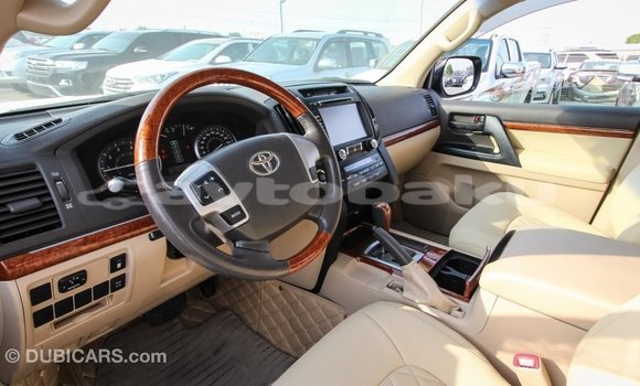 Buy Import Toyota Land Cruiser White Car in Import - Dubai in Abseron Buy Import Toyota Land Cruiser White Car in Import - Dubai in Abseron