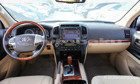Buy Import Toyota Land Cruiser White Car in Import - Dubai in Abseron Buy Import Toyota Land Cruiser White Car in Import - Dubai in Abseron