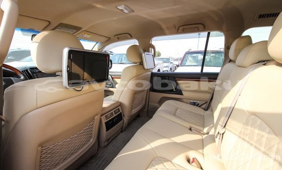 Buy Import Toyota Land Cruiser White Car in Import - Dubai in Abseron Buy Import Toyota Land Cruiser White Car in Import - Dubai in Abseron