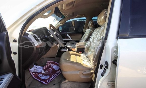 Buy Import Toyota Land Cruiser White Car in Import - Dubai in Abseron Buy Import Toyota Land Cruiser White Car in Import - Dubai in Abseron